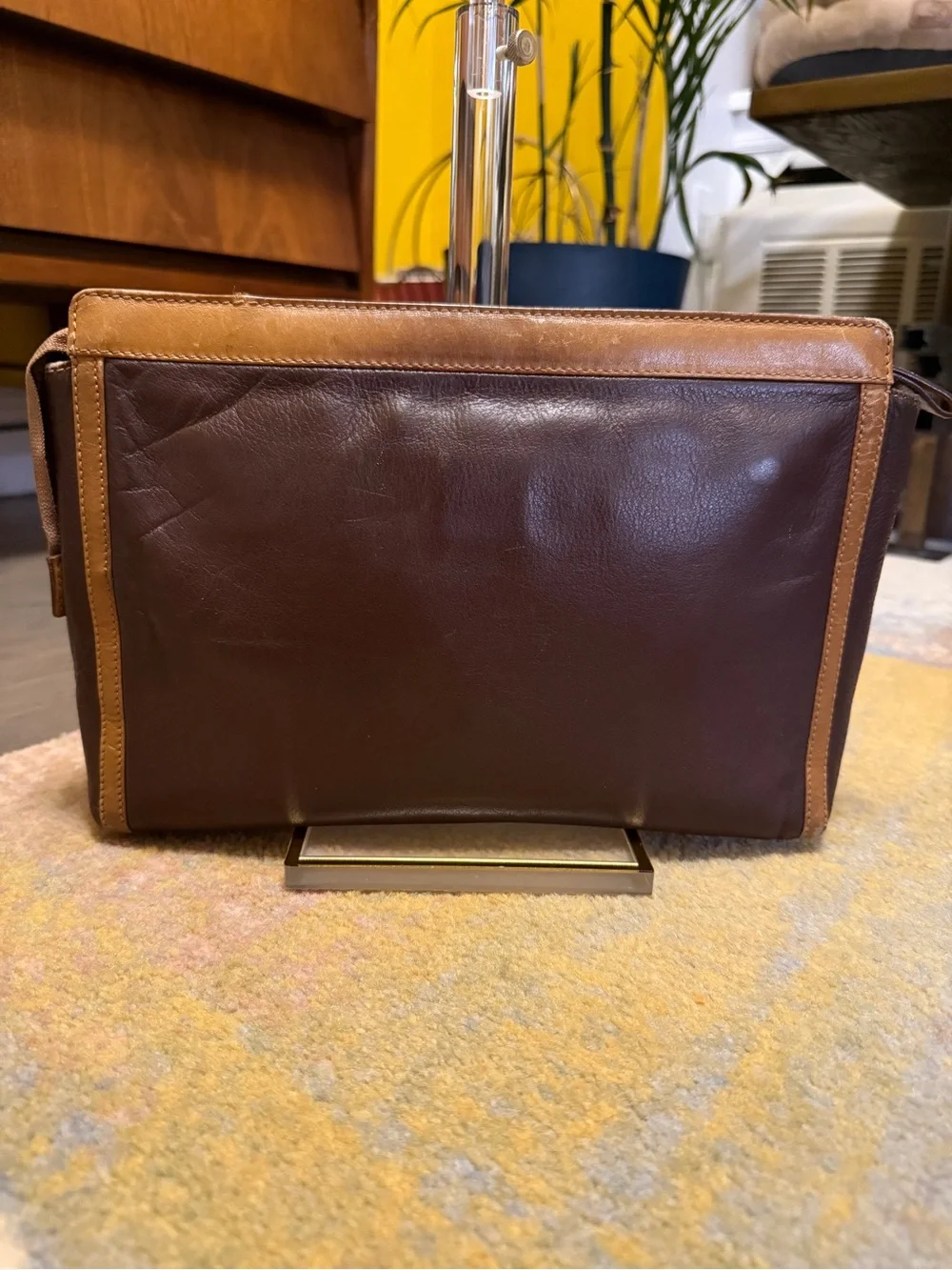 Celine Vintage Brown Leather Toiletry Bag with Tan Trim - Picture 3 of 11